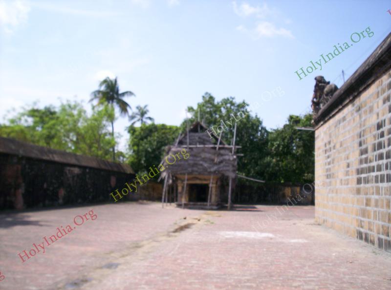 /templeimages/00005_009_achalpuram_temple.jpg