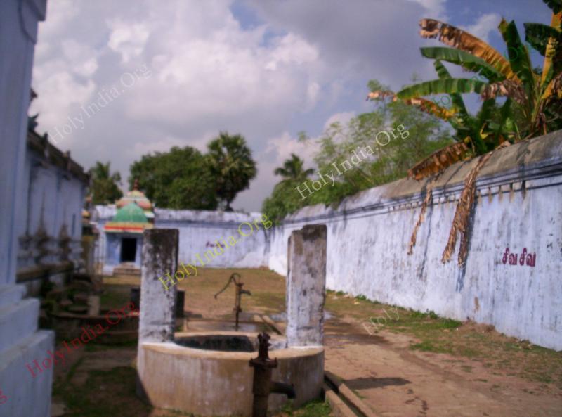 /templeimages/00013_017_tirukkurukaavur_temple.jpg