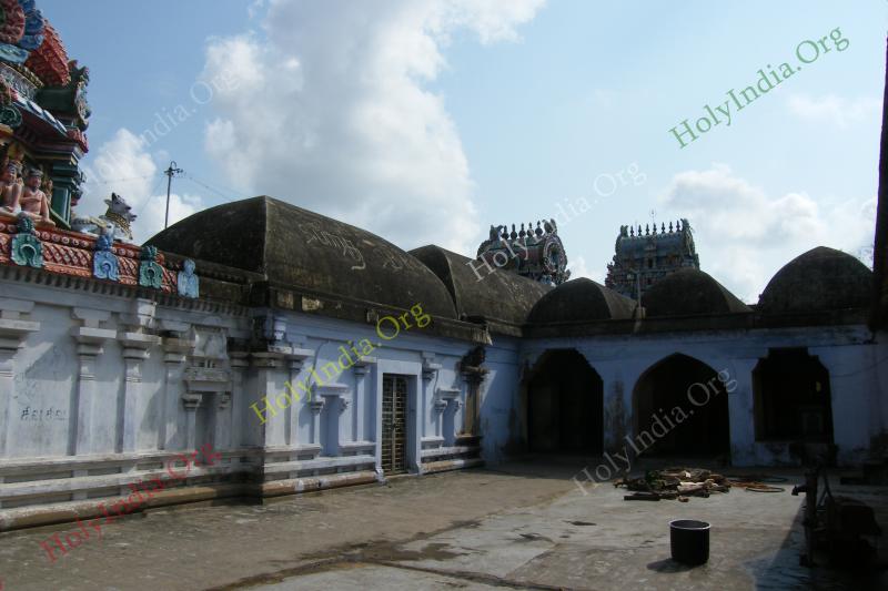 /templeimages/00035_003_pandanallur_temple.jpg