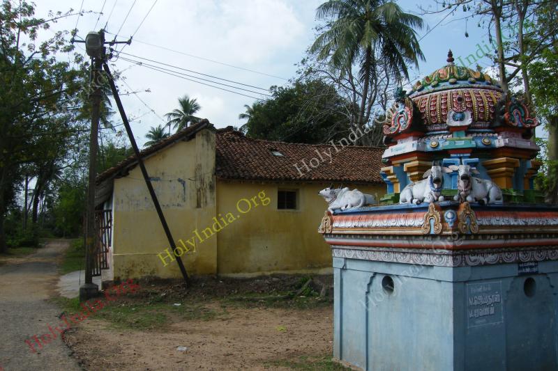 /templeimages/00035_010_pandanallur_temple.jpg