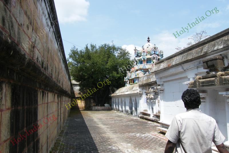/templeimages/00040_004_thiruvoipadi_temple.jpg