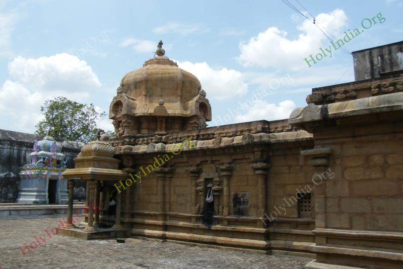00042_001_thiruvisanallur_temple.jpg