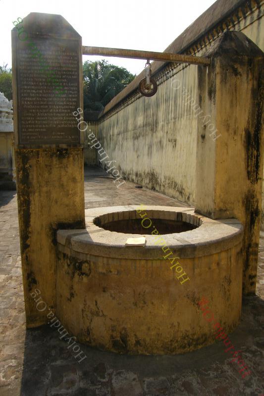 /templeimages/00044_006_thirukottiyur_temple.jpg