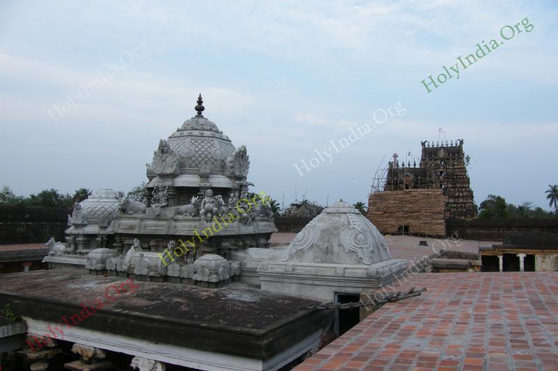 00046_001_thirupurambiyam_temple.jpg