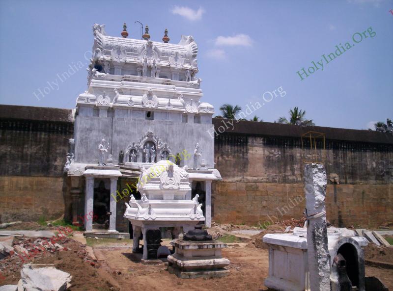 /templeimages/00074_054_thirupoonthuruthi_temple.jpg