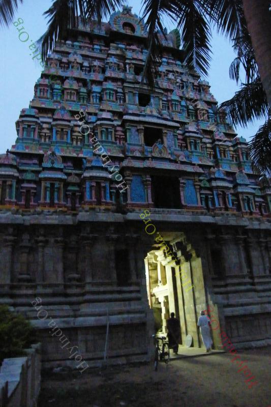 /templeimages/00088_004_thiruvalanchuzhi_temple.jpg