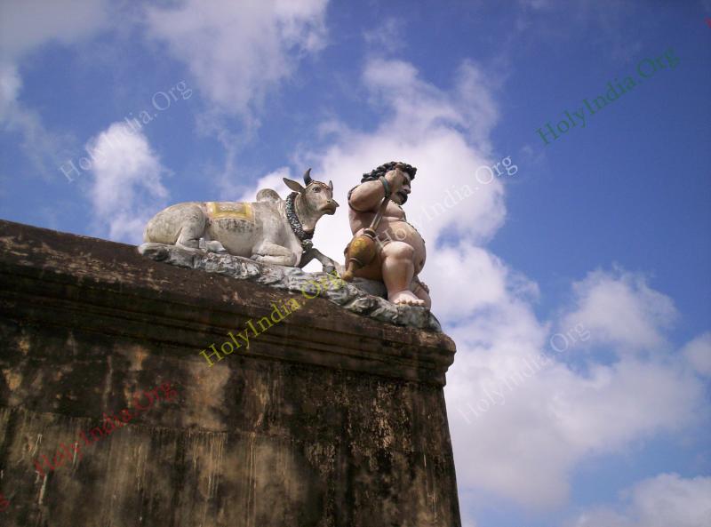 /templeimages/00110_011_thirukadaiyur_temple.jpg