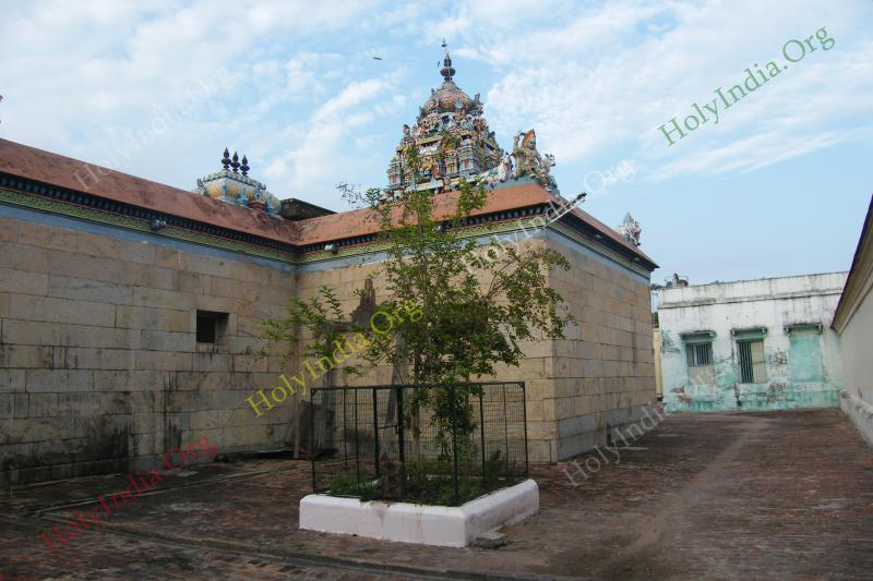/templeimages/00113_014_karaikal_temple.jpg