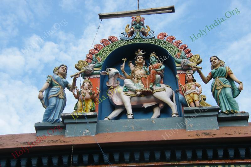 /templeimages/00113_017_karaikal_temple.jpg