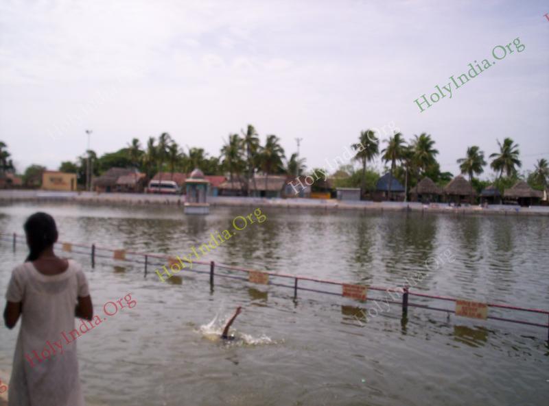 /templeimages/00115_005_thirunallar_temple.jpg