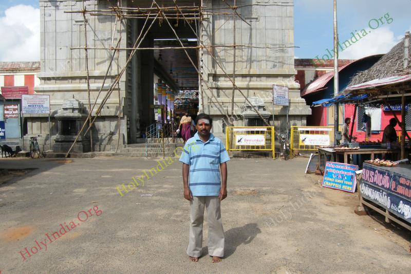 /templeimages/00115_080_thirunallar_temple.jpg