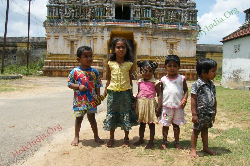 /templeimages/00118_005_ambar_makalam_temple.jpg