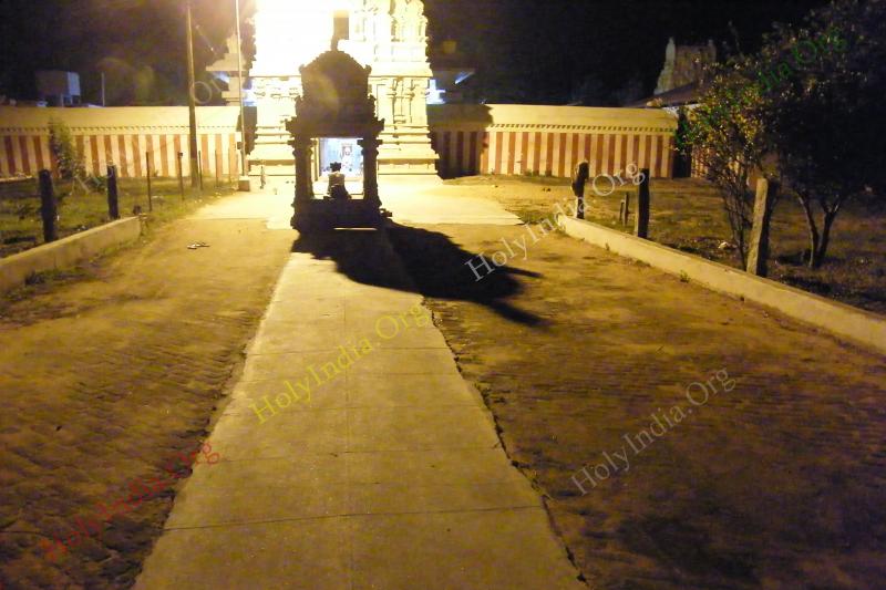 /templeimages/00126_010_karuveli_temple.jpg