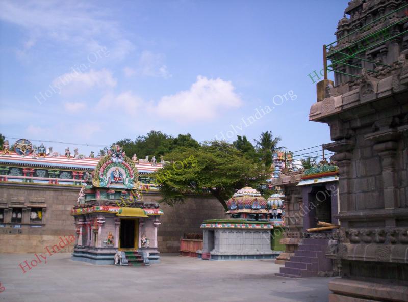 /templeimages/00147_013_keevalur_temple.jpg