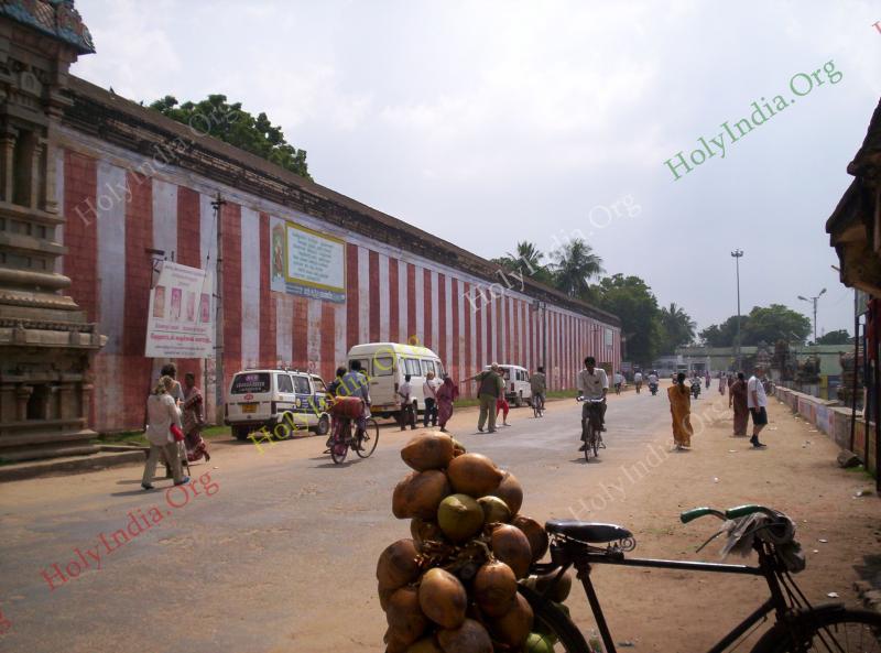 /templeimages/00150_013_thiruvarur_temple.jpg