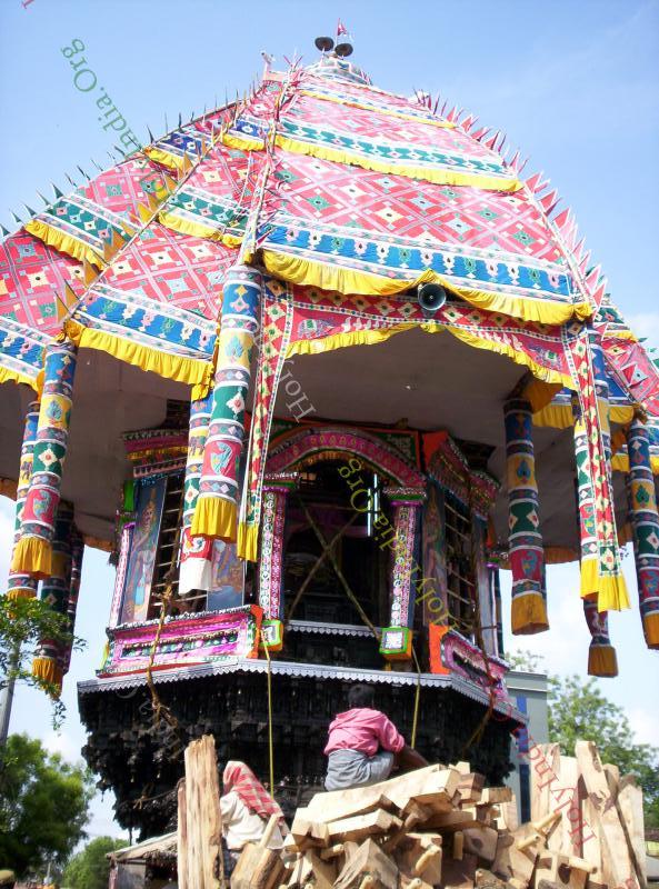 /templeimages/00150_046_thiruvarur_temple.jpg