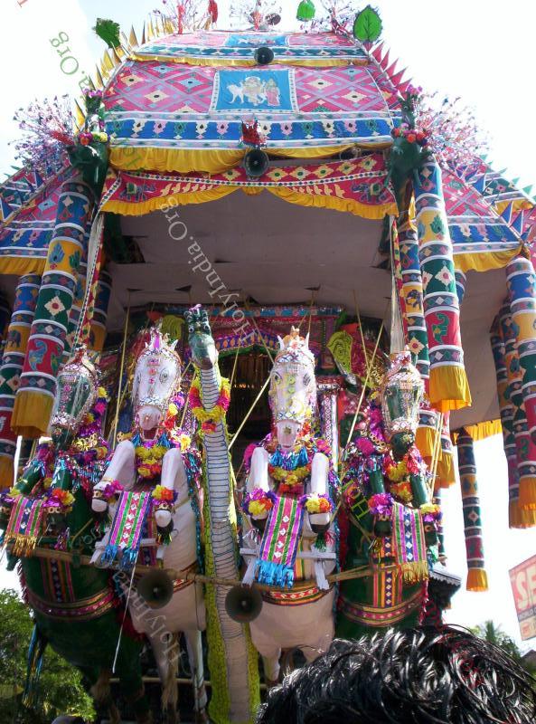 /templeimages/00150_047_thiruvarur_temple.jpg