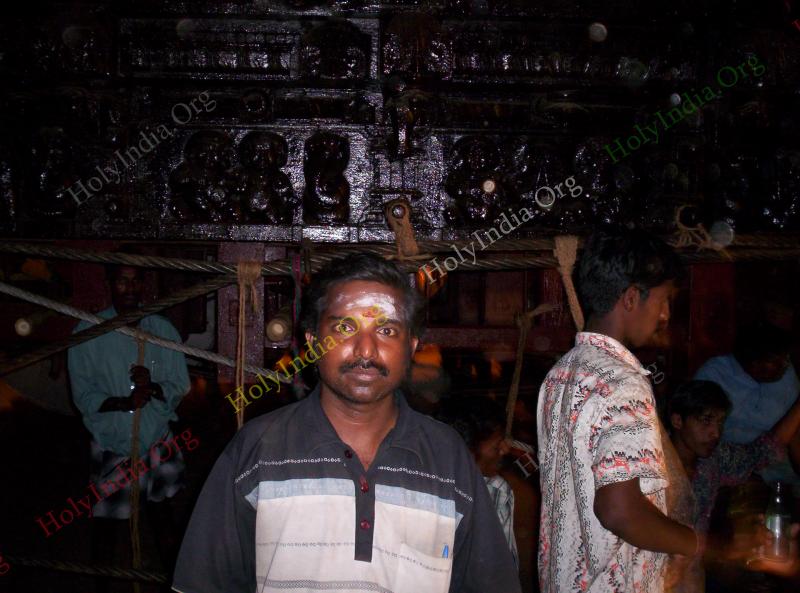/templeimages/00150_054_thiruvarur_temple.jpg