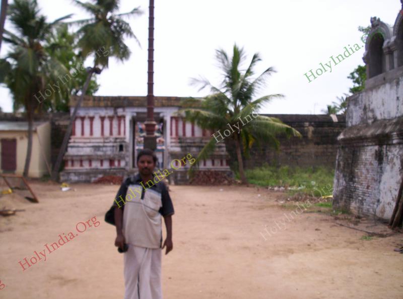/templeimages/00213_010_thirunelvoil_arathurai_temple.jpg