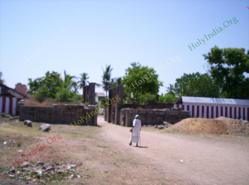 /templeimages/00226_010_thiruvennainallur_temple.jpg