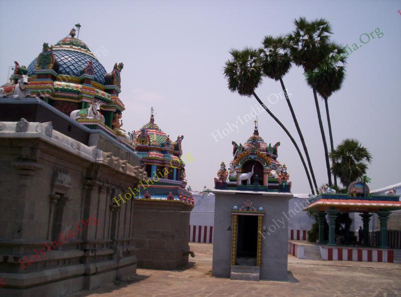 /templeimages/00242_002_thiruvathipuram_temple.jpg