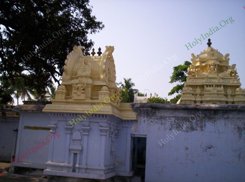 /templeimages/00244_016_thiruvallam_temple.jpg