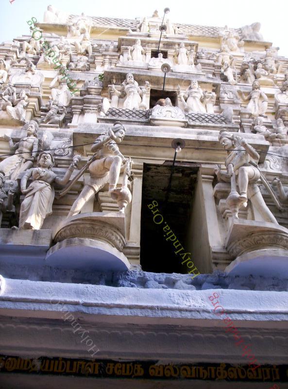 /templeimages/00244_021_thiruvallam_temple.jpg