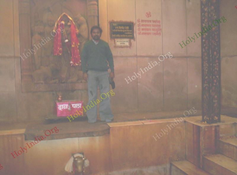 /templeimages/00270_009_gowrikund_temple.jpg